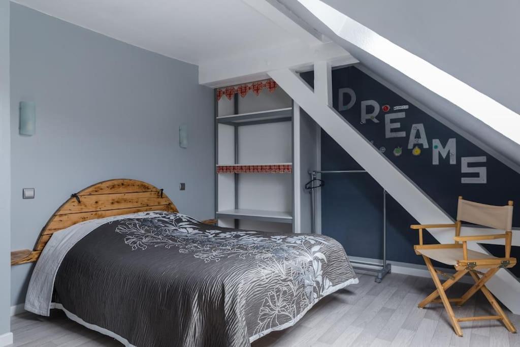 Spacieux, Lumineux Et Tres Cosy